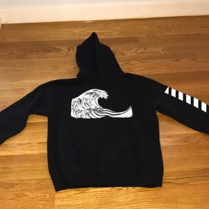 Wavy Sweatshirt